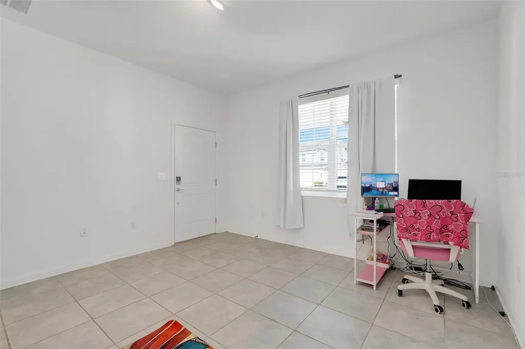 1052 Holden Way Eagle Lake FL 33839