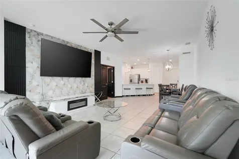 1052 Holden Way Eagle Lake FL 33839