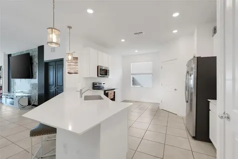 1052 Holden Way Eagle Lake FL 33839