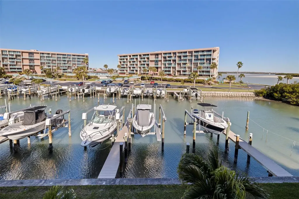 12592 N Capri Circle Treasure Island FL 33706