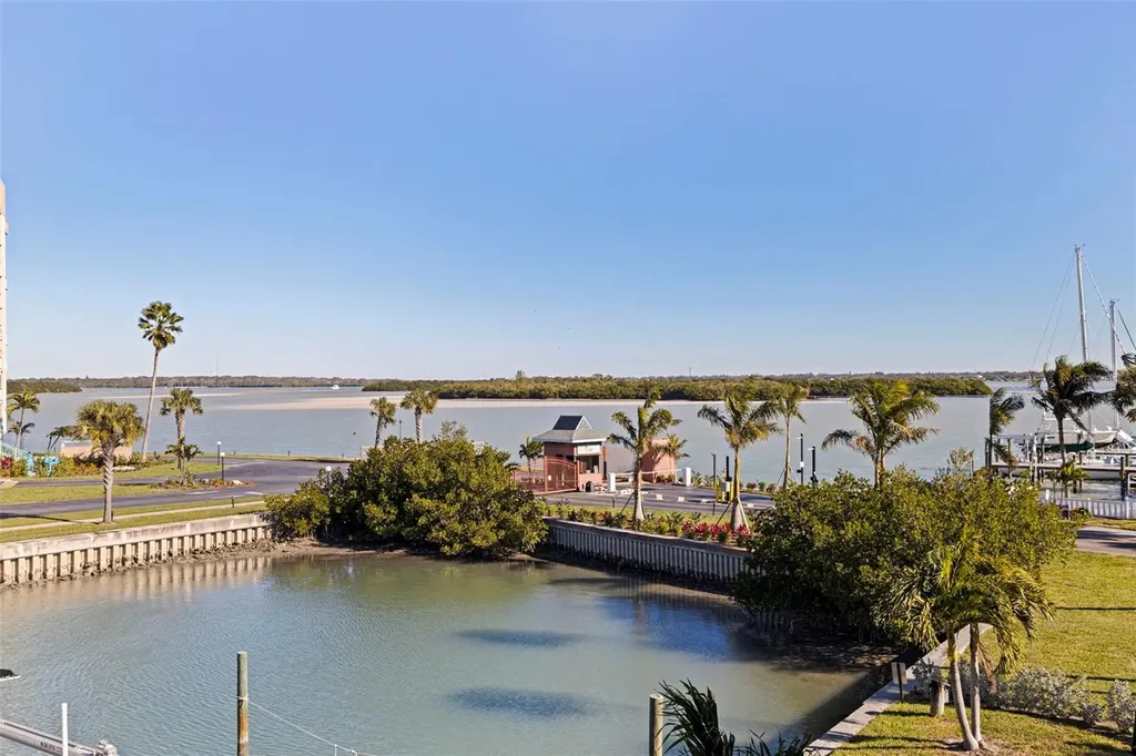 12592 N Capri Circle Treasure Island FL 33706