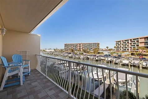 12592 N Capri Circle Treasure Island FL 33706