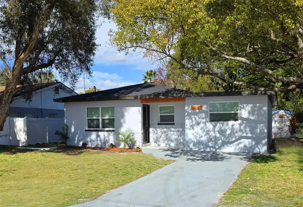 1715 W Atkinson Street Tampa FL 33604