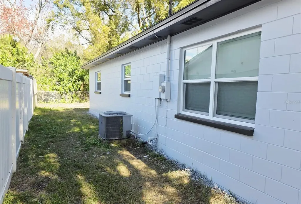 1715 W Atkinson Street Tampa FL 33604