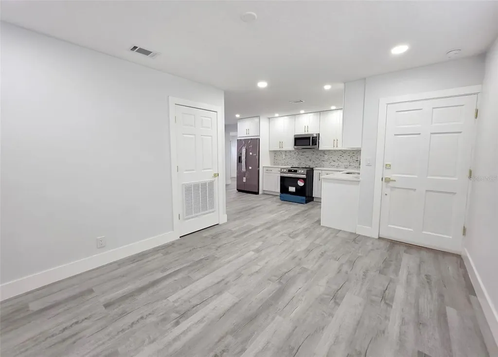 1715 W Atkinson Street Tampa FL 33604