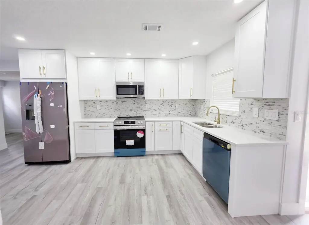 1715 W Atkinson Street Tampa FL 33604