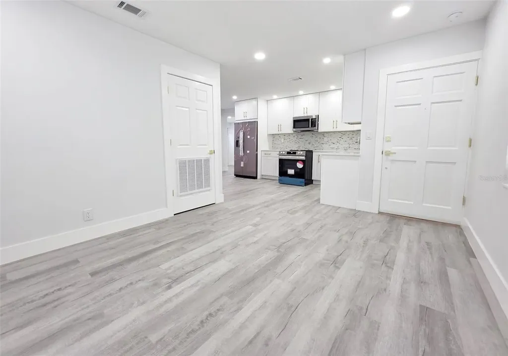 1715 W Atkinson Street Tampa FL 33604
