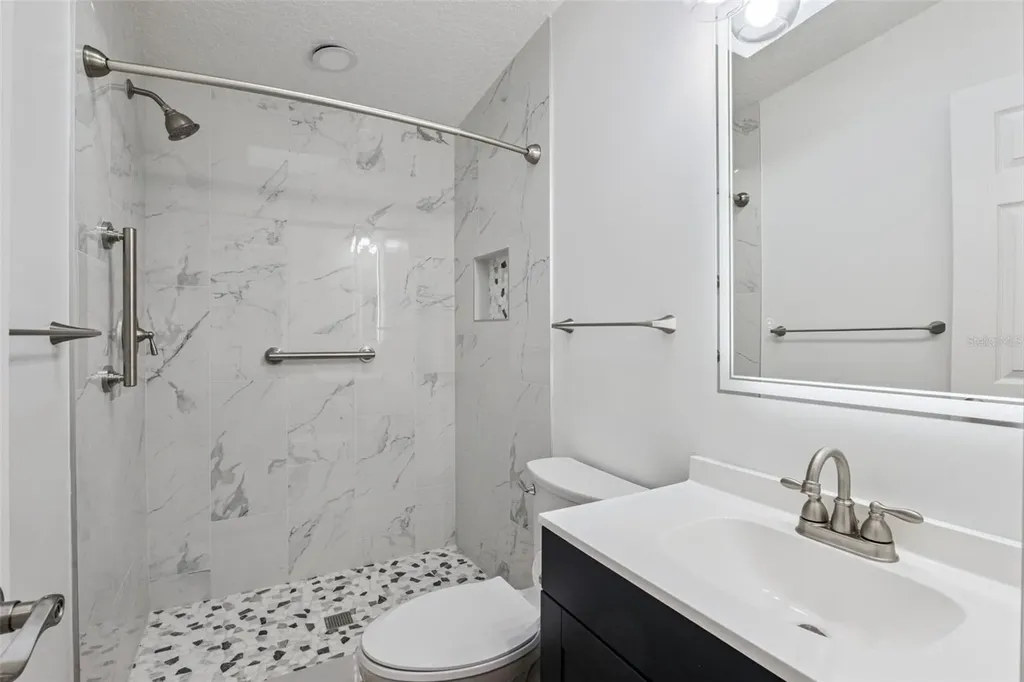 459 Peace Road Tavares FL 32778