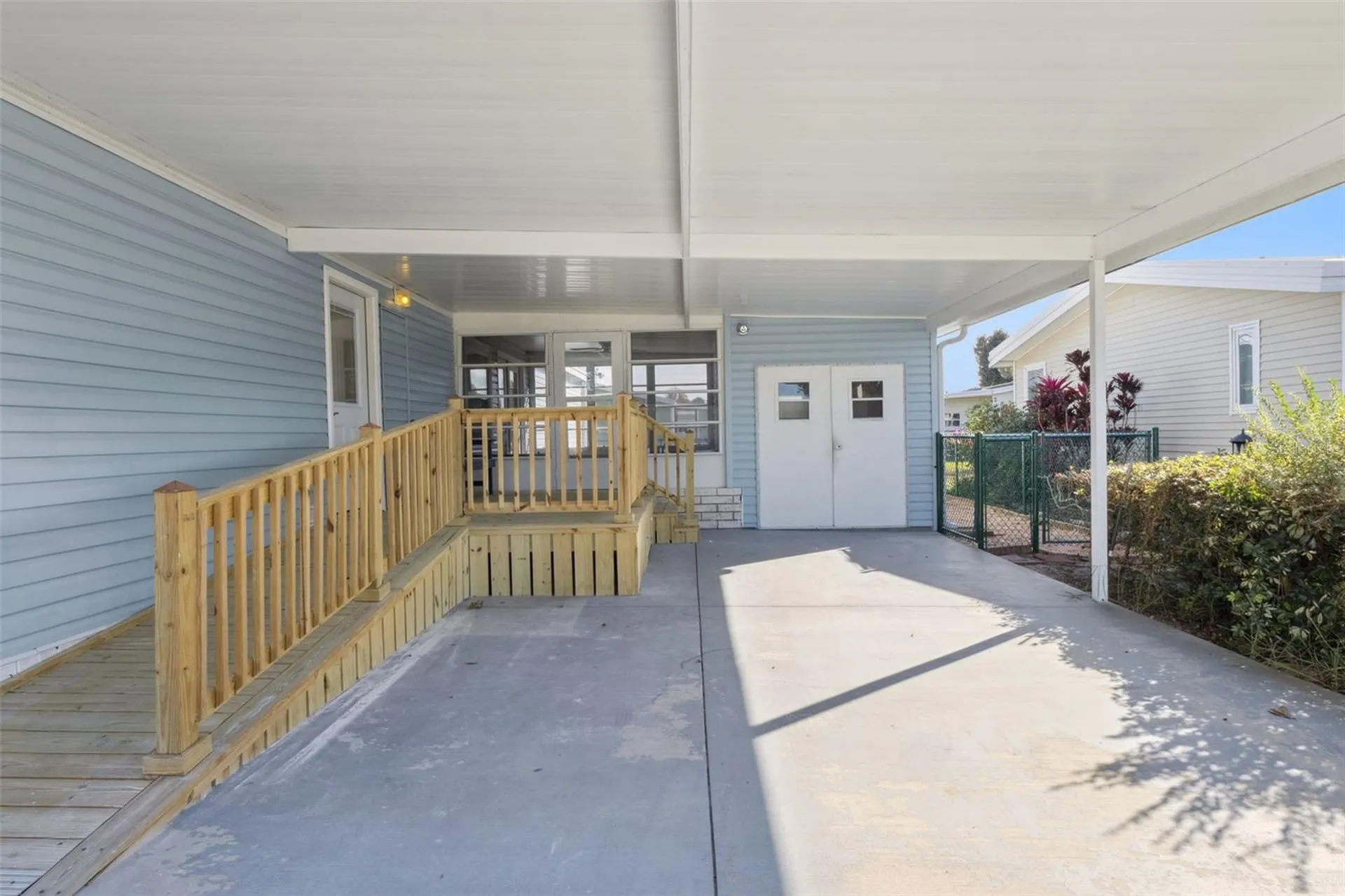 459 Peace Road Tavares FL 32778