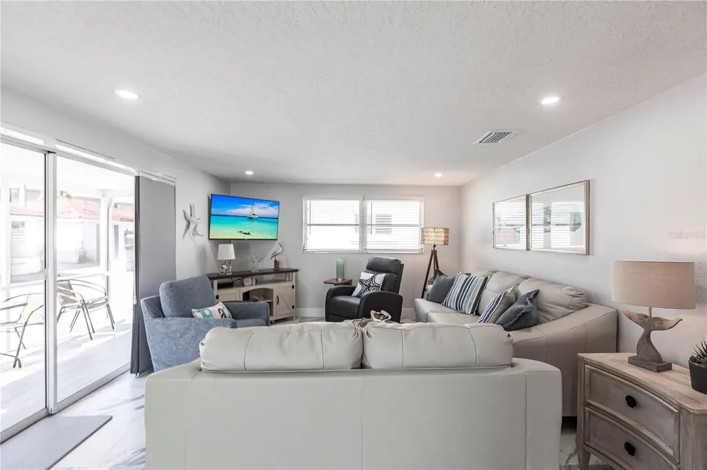 6154 Midnight Pass Road Sarasota FL 34242