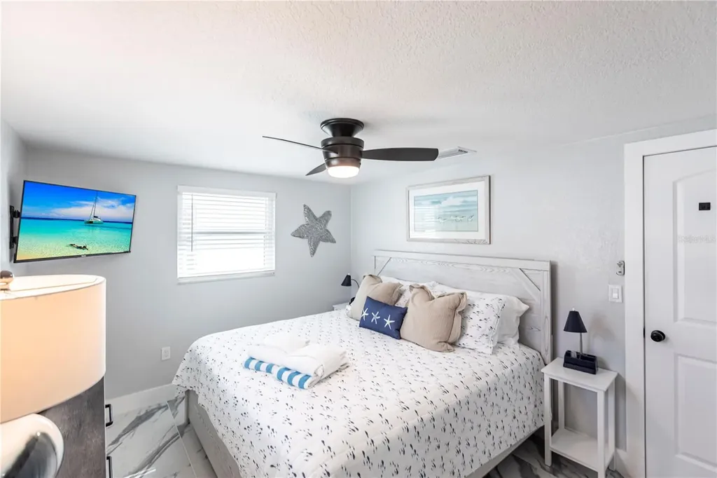 6154 Midnight Pass Road Sarasota FL 34242