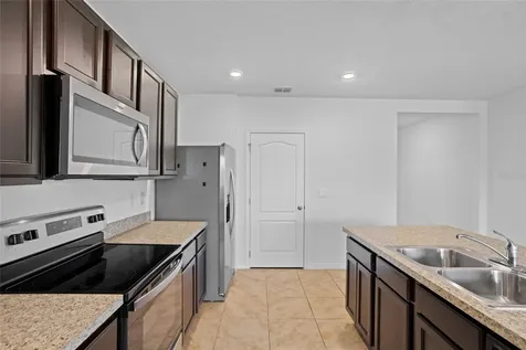 2143 Kalin Way Tavares FL 32778