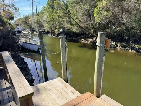 12 Palm Drive Yankeetown FL 34498