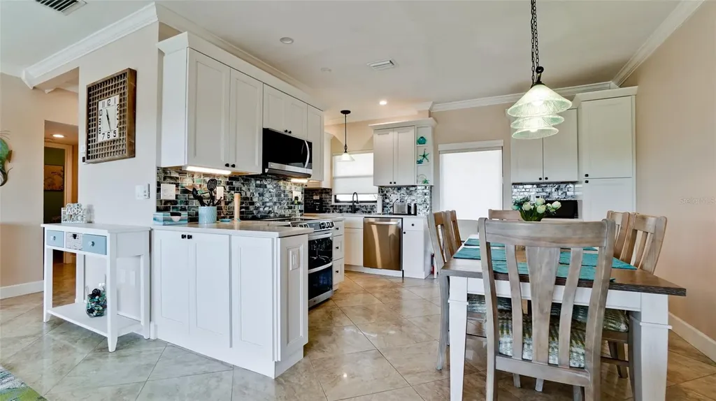 6005 Gulf Drive Holmes Beach FL 34217