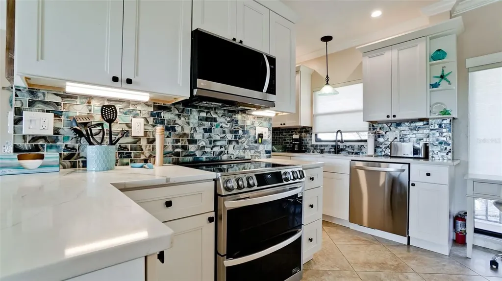 6005 Gulf Drive Holmes Beach FL 34217