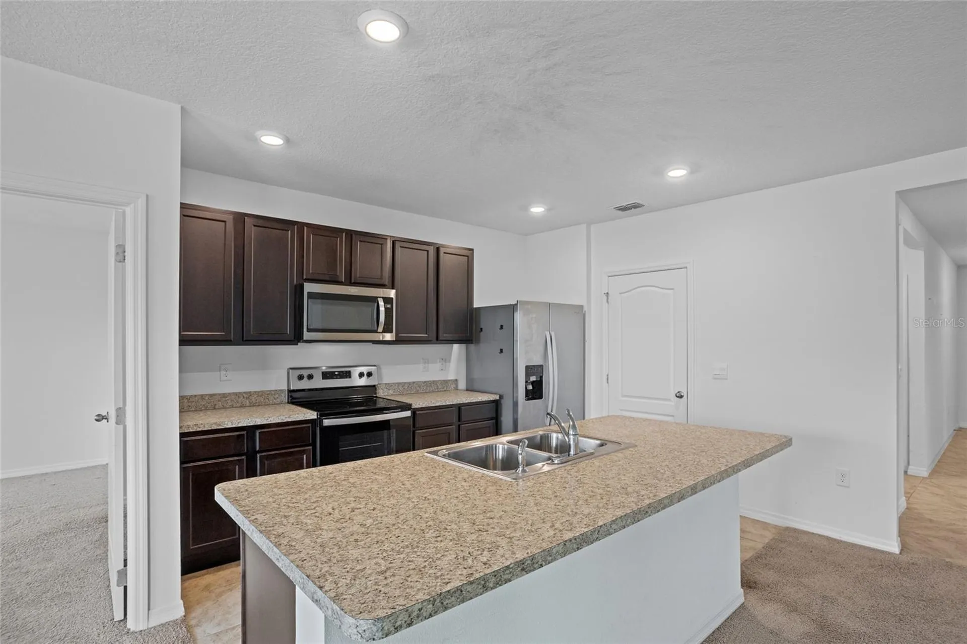 2143 Kalin Way Tavares FL 32778