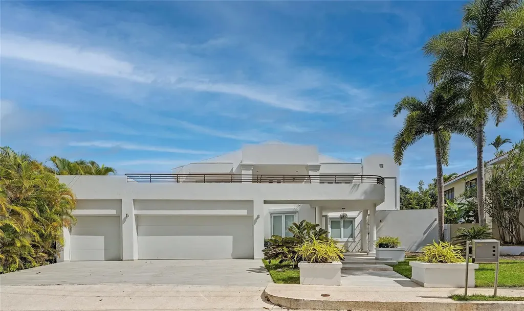 2A Gigi Street, Urb.santa Maria San Juan PR 00927