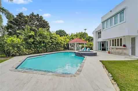 2A Gigi Street, Urb.santa Maria San Juan PR 00927
