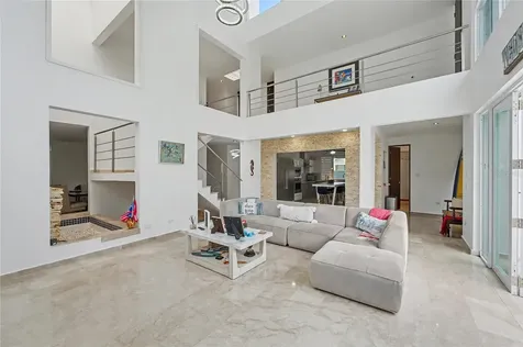 2A Gigi Street, Urb.santa Maria San Juan PR 00927