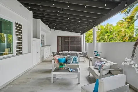 2A Gigi Street, Urb.santa Maria San Juan PR 00927