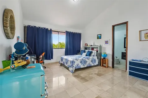 2A Gigi Street, Urb.santa Maria San Juan PR 00927