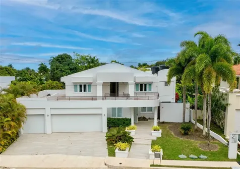 2A Gigi Street, Urb.santa Maria San Juan PR 00927