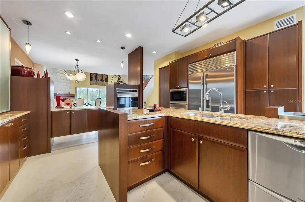 7716 Club Lane Sarasota FL 34238