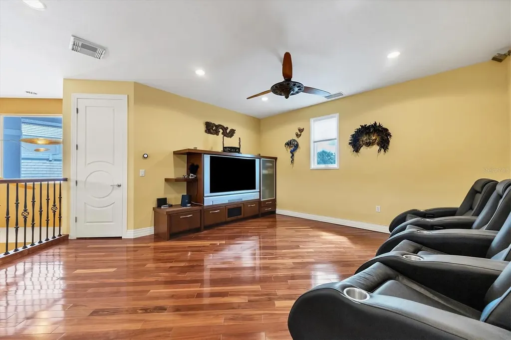7716 Club Lane Sarasota FL 34238