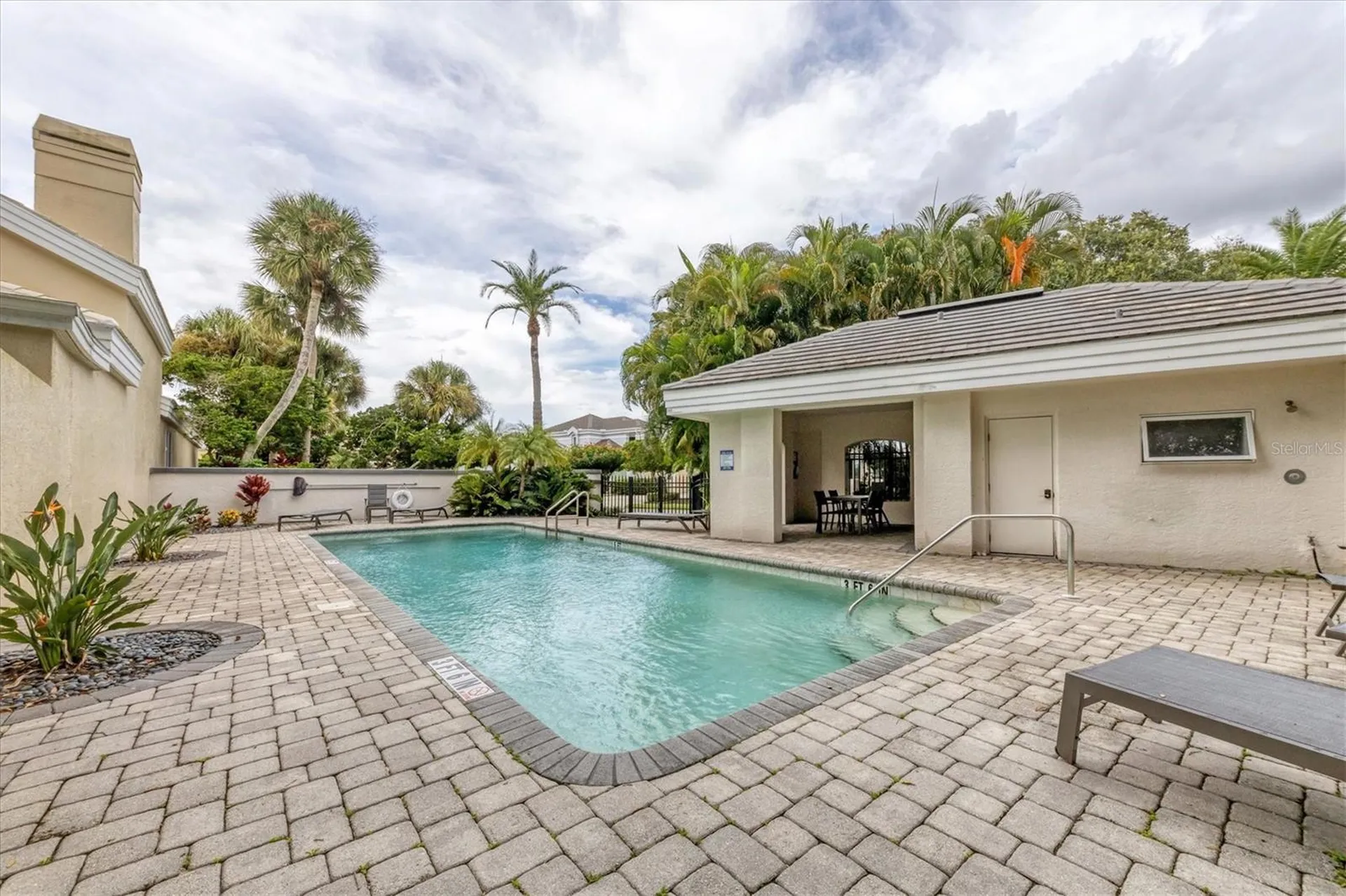 7716 Club Lane Sarasota FL 34238