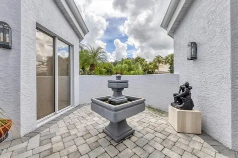 7716 Club Lane Sarasota FL 34238