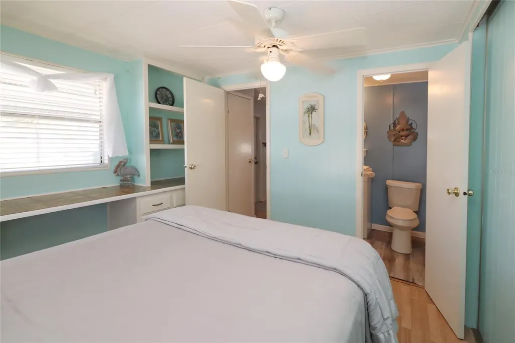 107 E Saint Johns Way Apollo Beach FL 33572