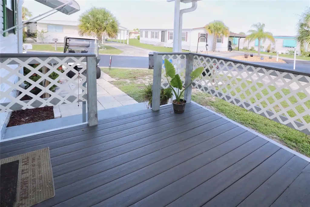 107 E Saint Johns Way Apollo Beach FL 33572