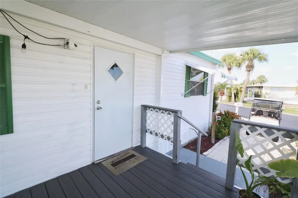 107 E Saint Johns Way Apollo Beach FL 33572