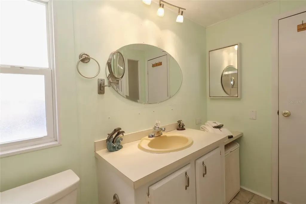 107 E Saint Johns Way Apollo Beach FL 33572