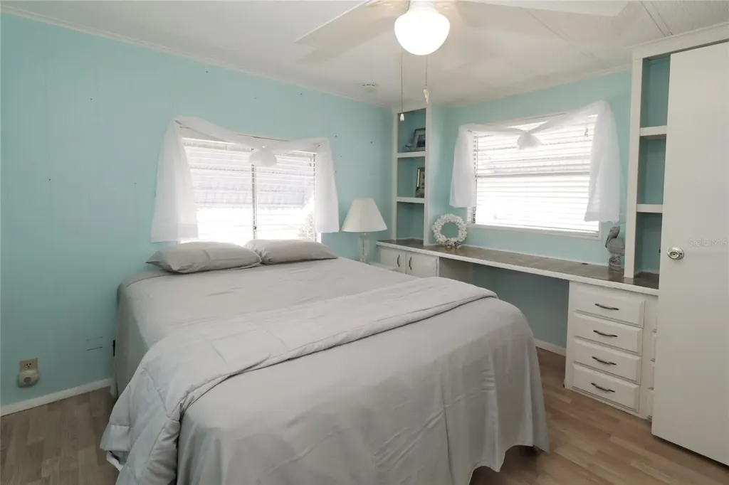 107 E Saint Johns Way Apollo Beach FL 33572