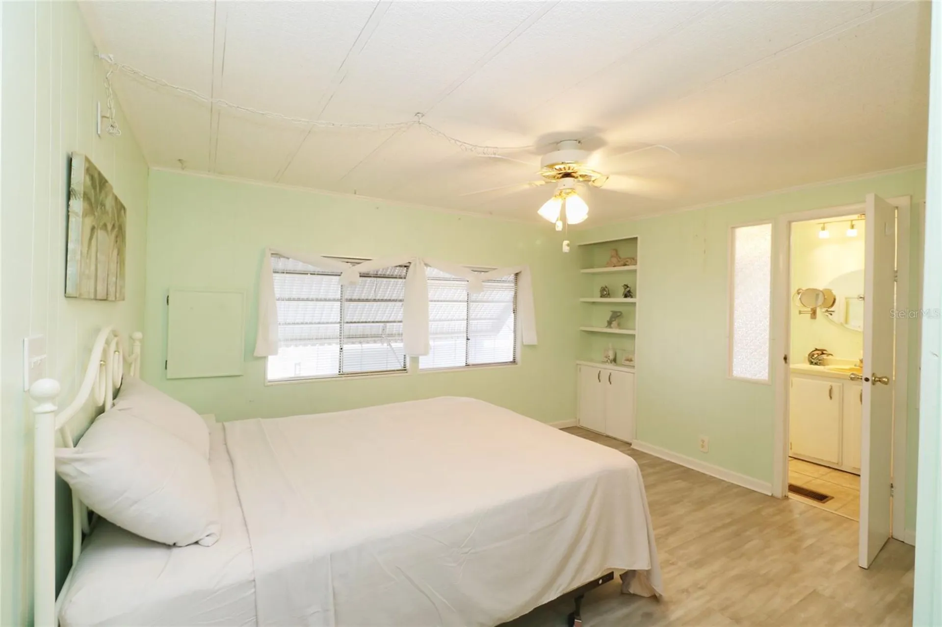 107 E Saint Johns Way Apollo Beach FL 33572