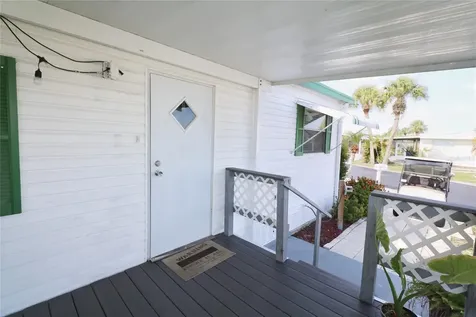 107 E Saint Johns Way Apollo Beach FL 33572