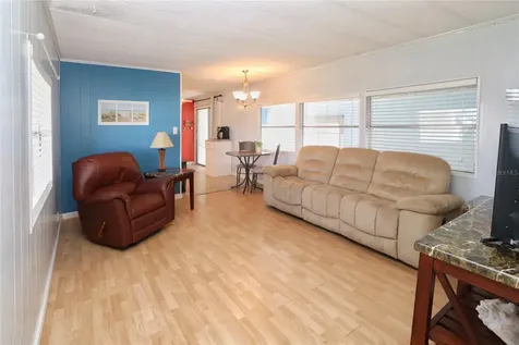 107 E Saint Johns Way Apollo Beach FL 33572