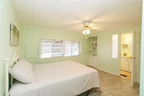 107 E Saint Johns Way Apollo Beach FL 33572
