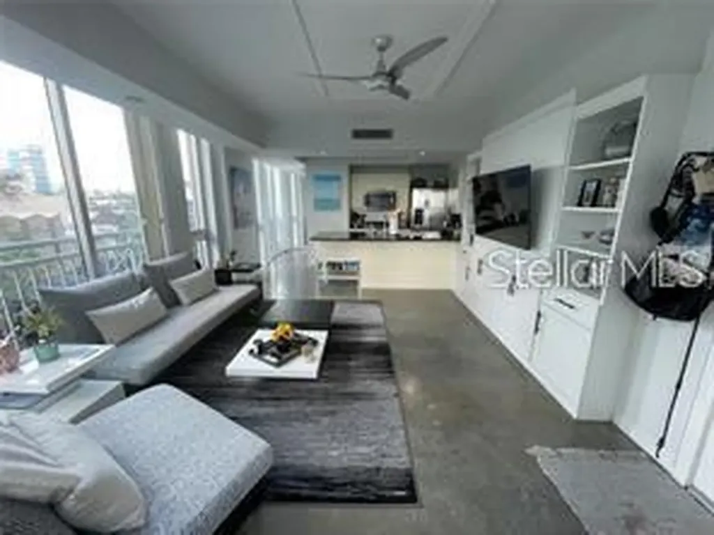 1350 Main Street Sarasota FL 34236
