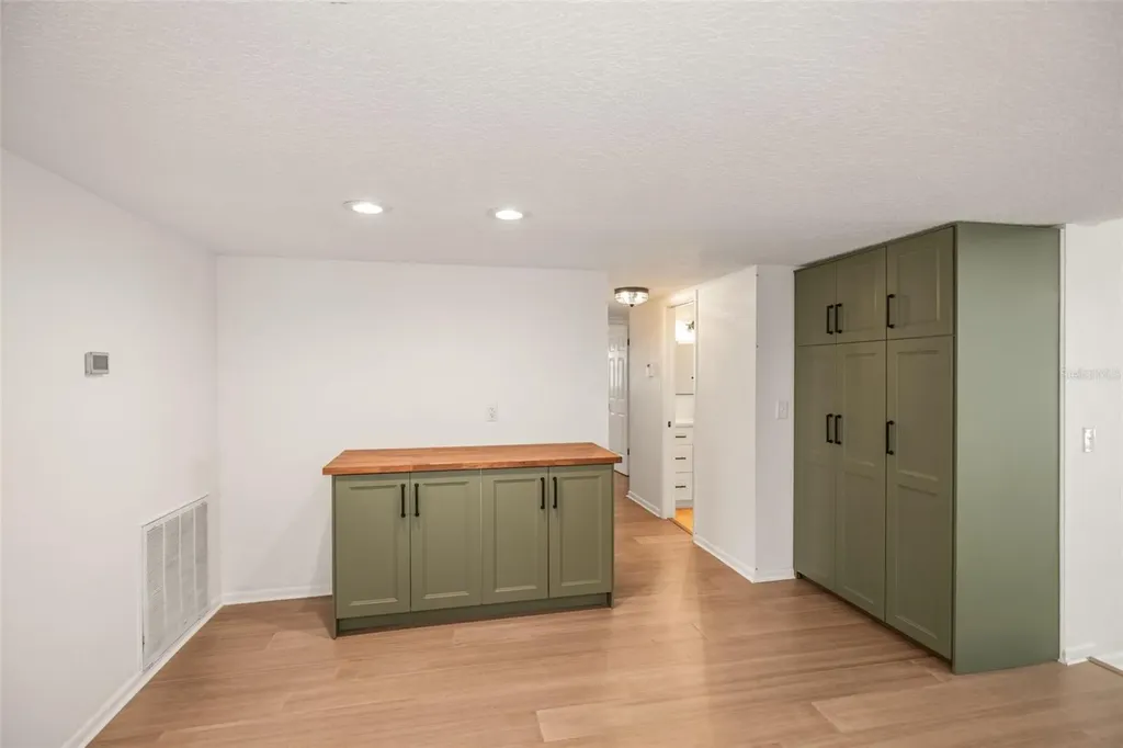 1869 Marla Court Dunedin FL 34698