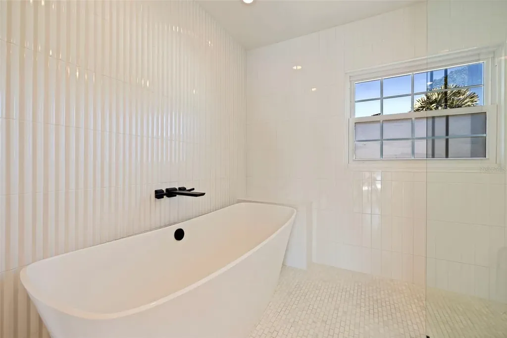 218 Colony Point Road S St Petersburg FL 33705