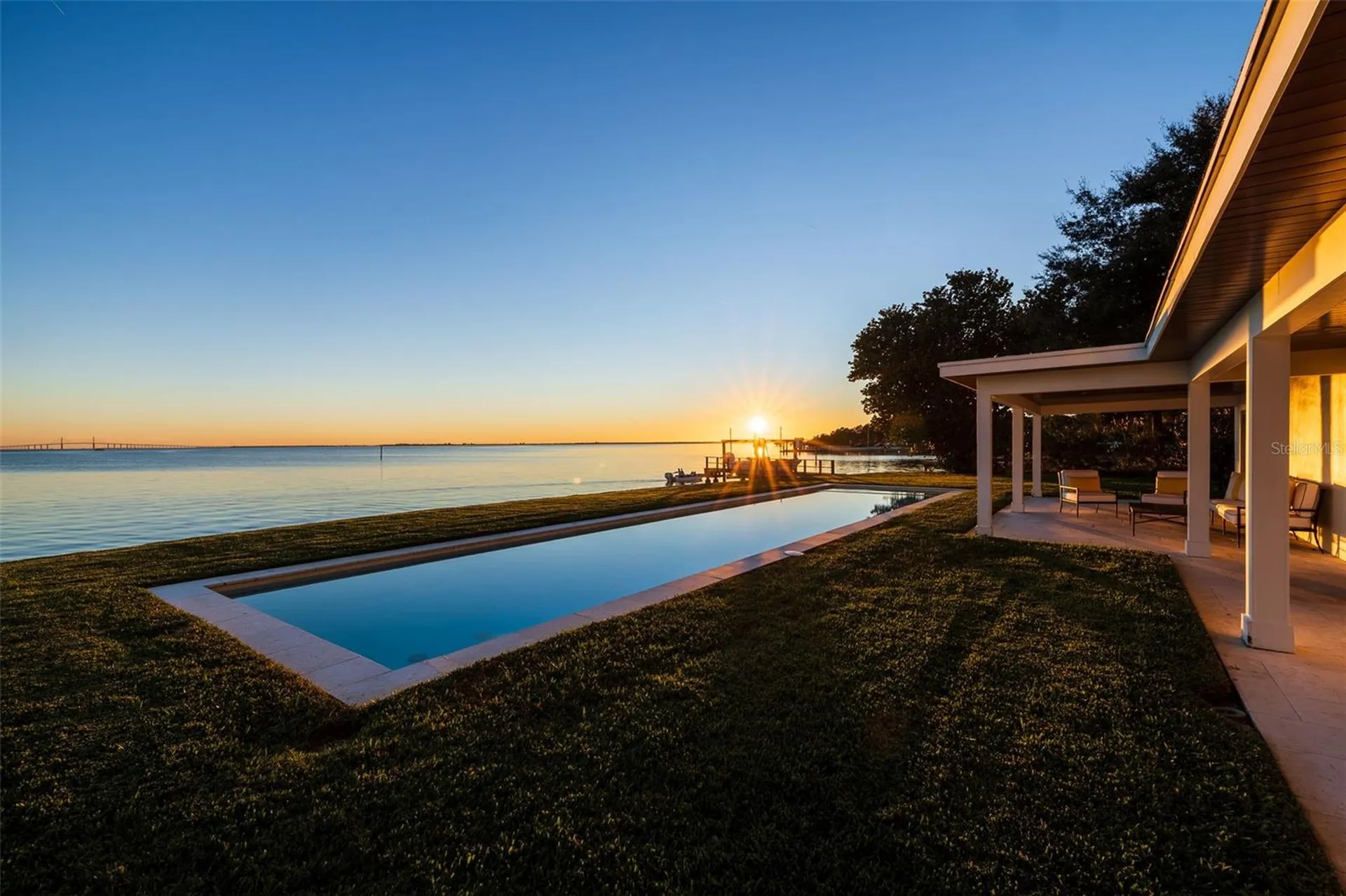 218 Colony Point Road S St Petersburg FL 33705