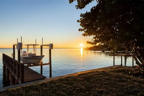 218 Colony Point Road S St Petersburg FL 33705