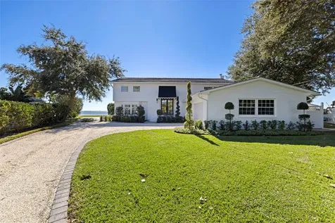 218 Colony Point Road S St Petersburg FL 33705
