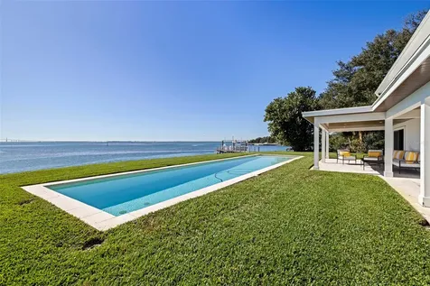218 Colony Point Road S St Petersburg FL 33705