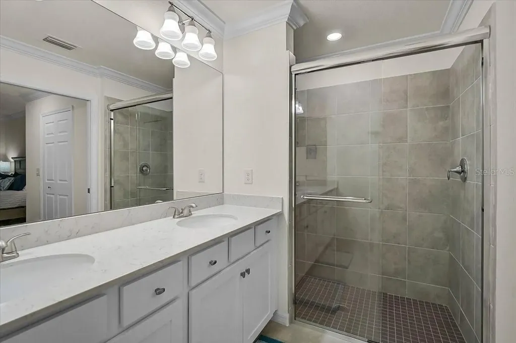 5684 Palmer Circle Bradenton FL 34211