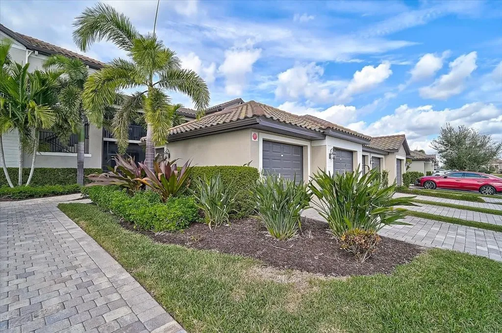 5684 Palmer Circle Bradenton FL 34211