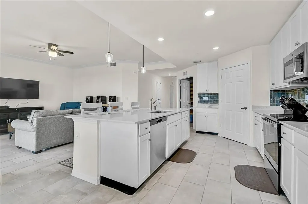 5684 Palmer Circle Bradenton FL 34211