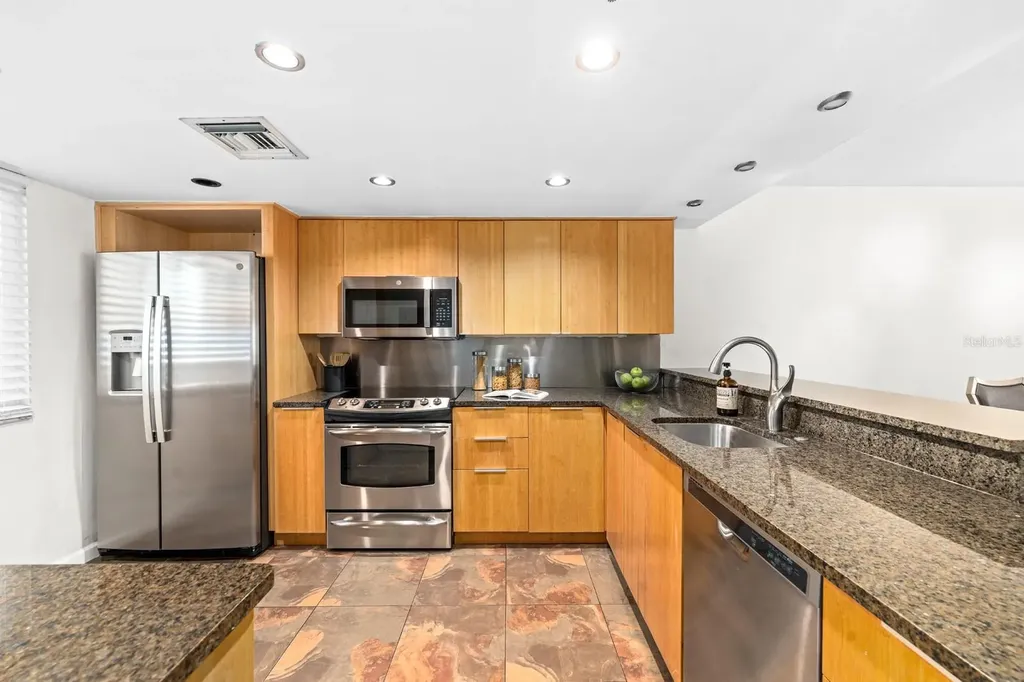 201 W Laurel Street Tampa FL 33602
